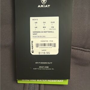 NWT- Ariat men’s vest